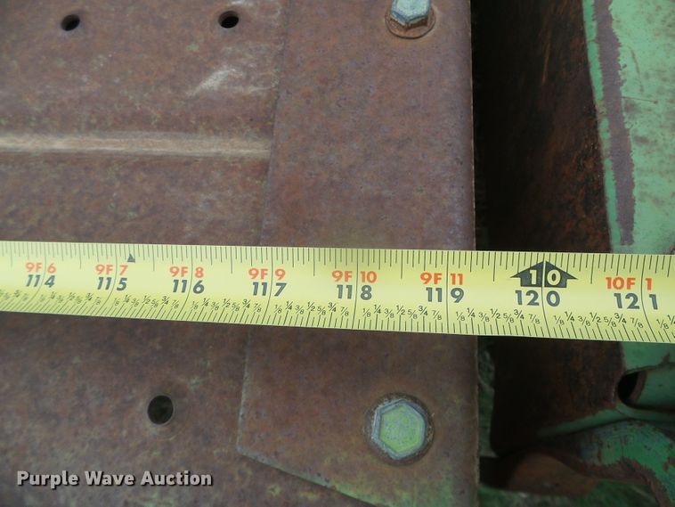 image for item DI5570 (3) John Deere 9300 hoe grain drills