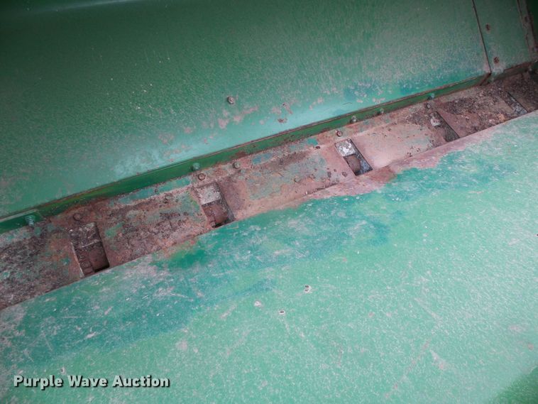 image for item DI5570 (3) John Deere 9300 hoe grain drills