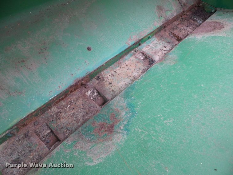 image for item DI5570 (3) John Deere 9300 hoe grain drills