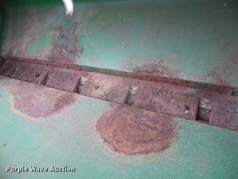 image for item DI5570 (3) John Deere 9300 hoe grain drills