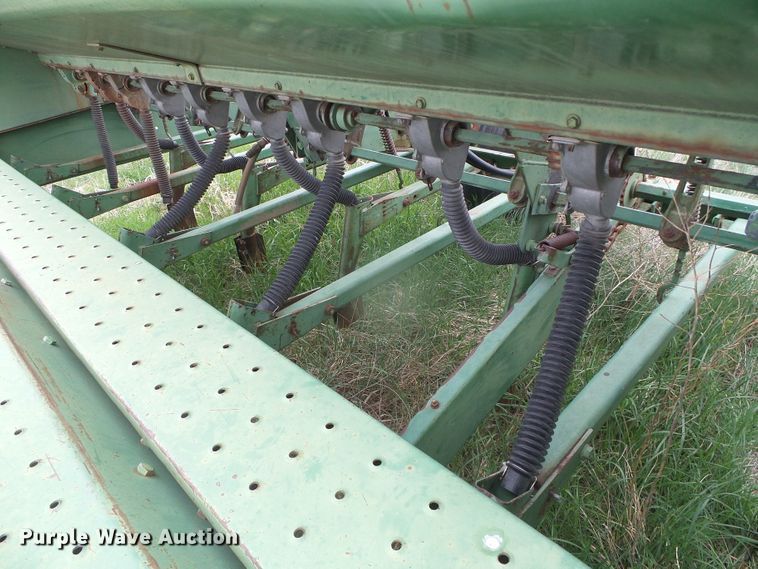 image for item DI5570 (3) John Deere 9300 hoe grain drills