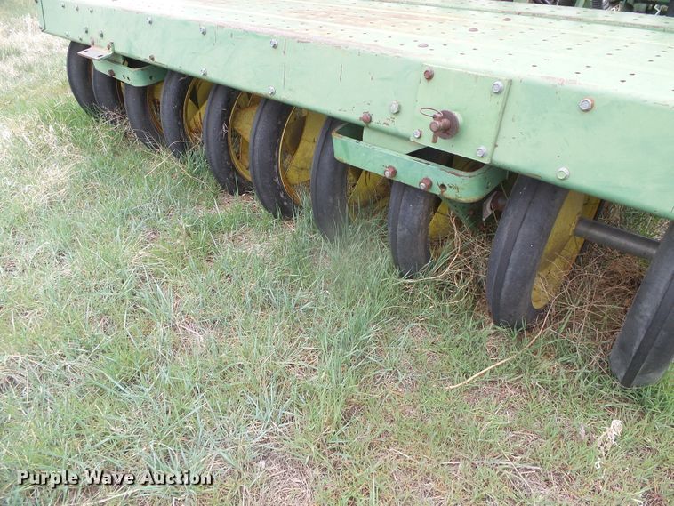 image for item DI5570 (3) John Deere 9300 hoe grain drills