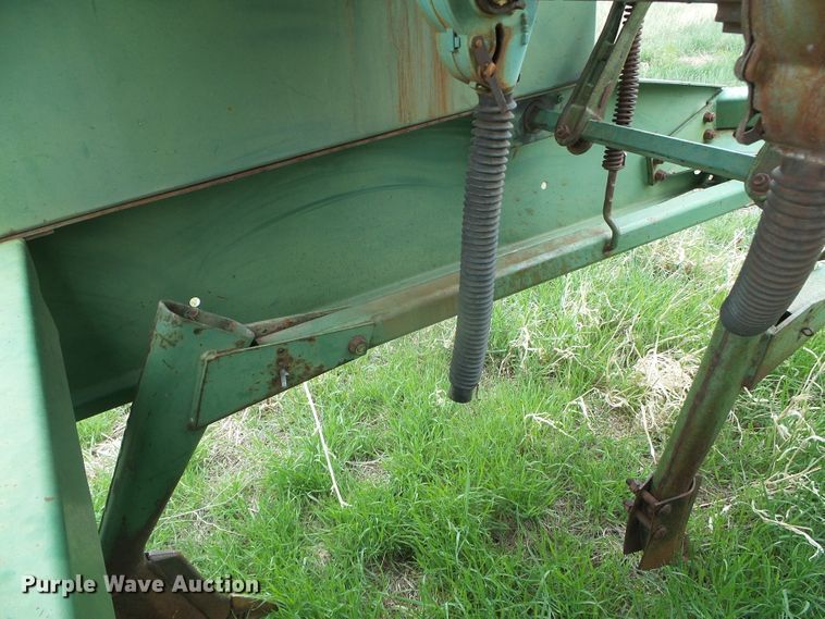 image for item DI5570 (3) John Deere 9300 hoe grain drills