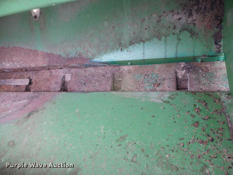 image for item DI5570 (3) John Deere 9300 hoe grain drills