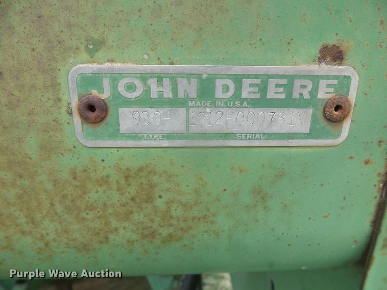 image for item DI5570 (3) John Deere 9300 hoe grain drills