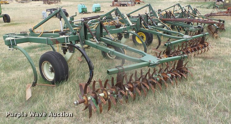 image for item DI5572 QuinStar Fallow Master II  field cultivator
