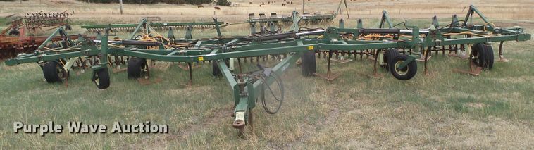 image for item DI5572 QuinStar Fallow Master II  field cultivator