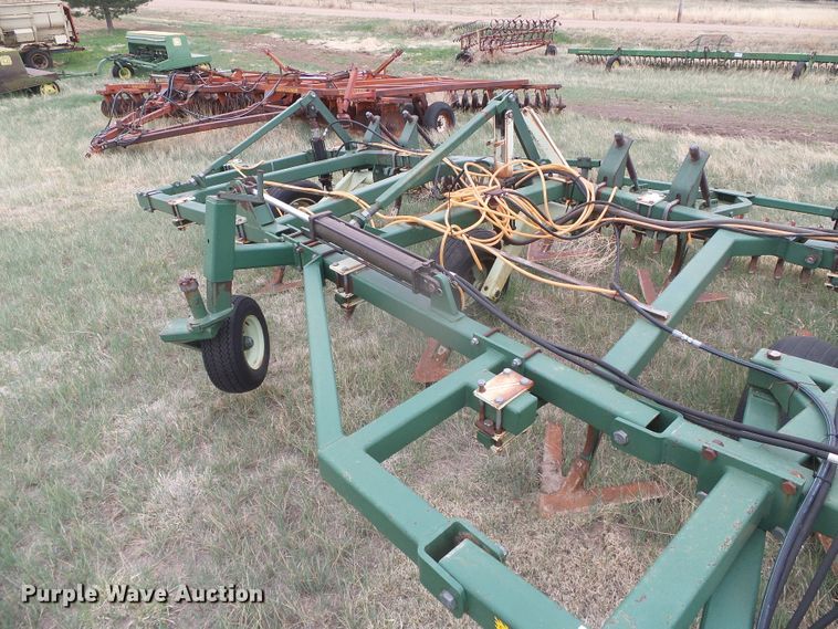 image for item DI5572 QuinStar Fallow Master II  field cultivator