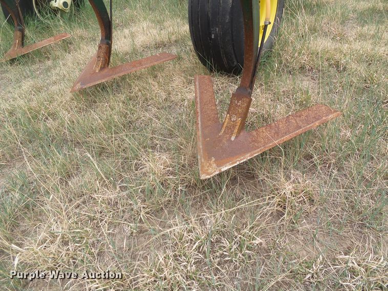 image for item DI5572 QuinStar Fallow Master II  field cultivator