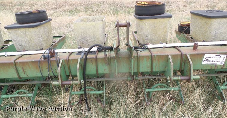 image for item DI5575 John Deere P7100  planter