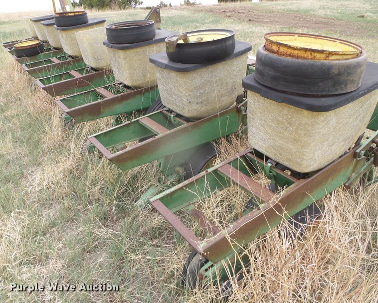 image for item DI5575 John Deere P7100  planter