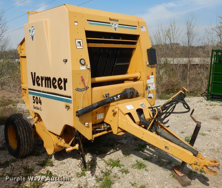 image for item DI6529 1998 Vermeer 504L  round baler