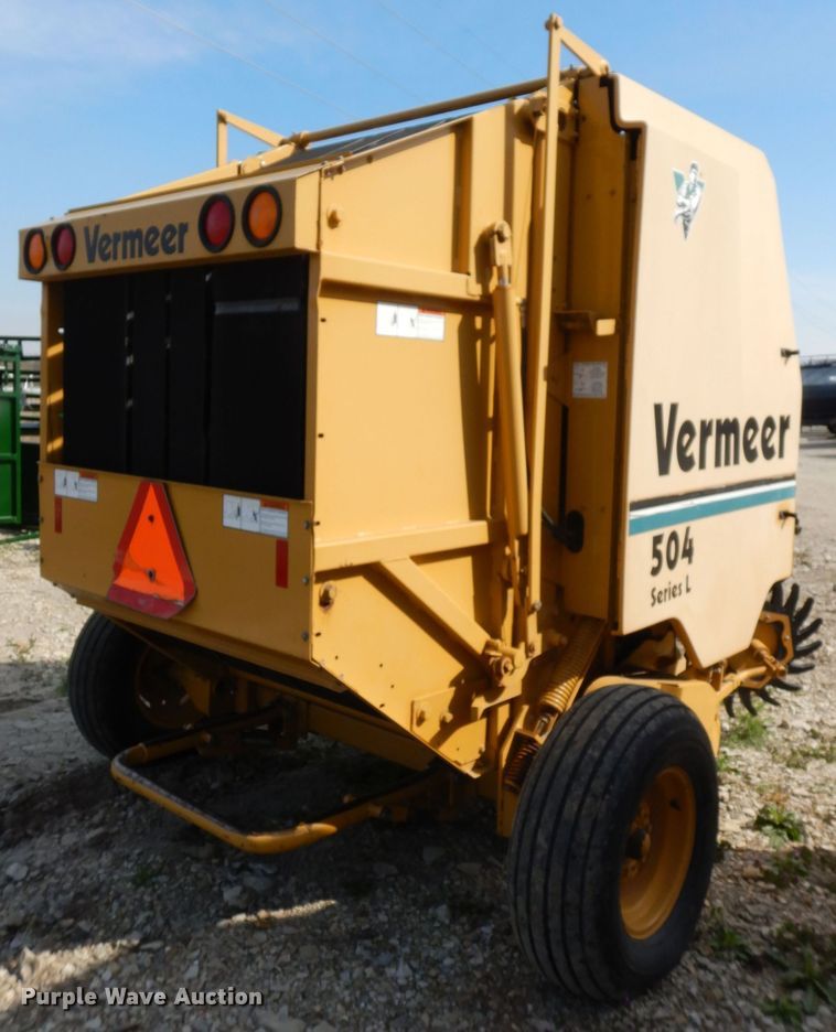 image for item DI6529 1998 Vermeer 504L  round baler