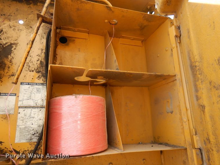 image for item DI6529 1998 Vermeer 504L  round baler