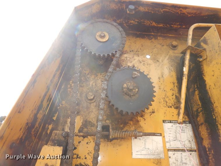 image for item DI6529 1998 Vermeer 504L  round baler