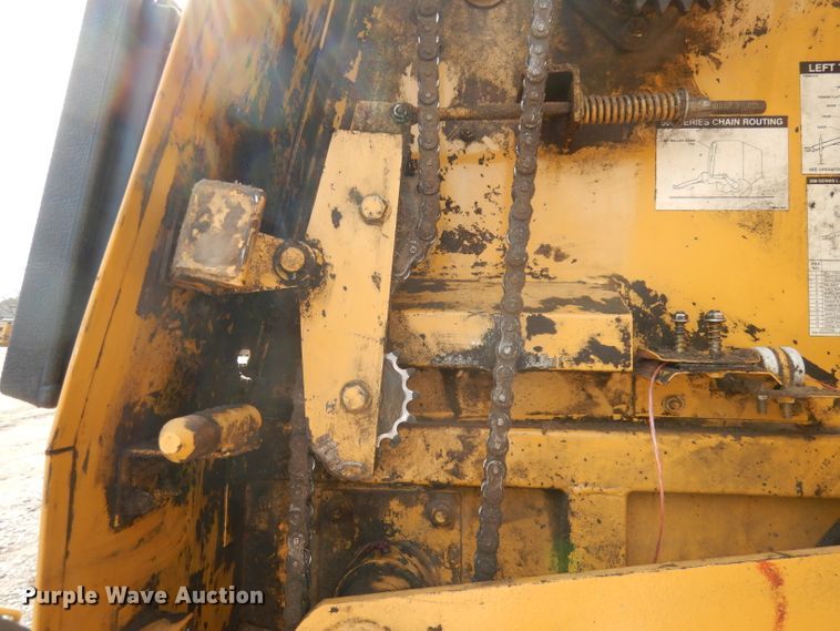 image for item DI6529 1998 Vermeer 504L  round baler