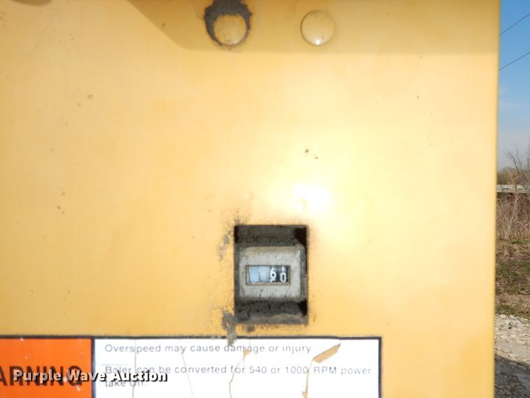 image for item DI6529 1998 Vermeer 504L  round baler