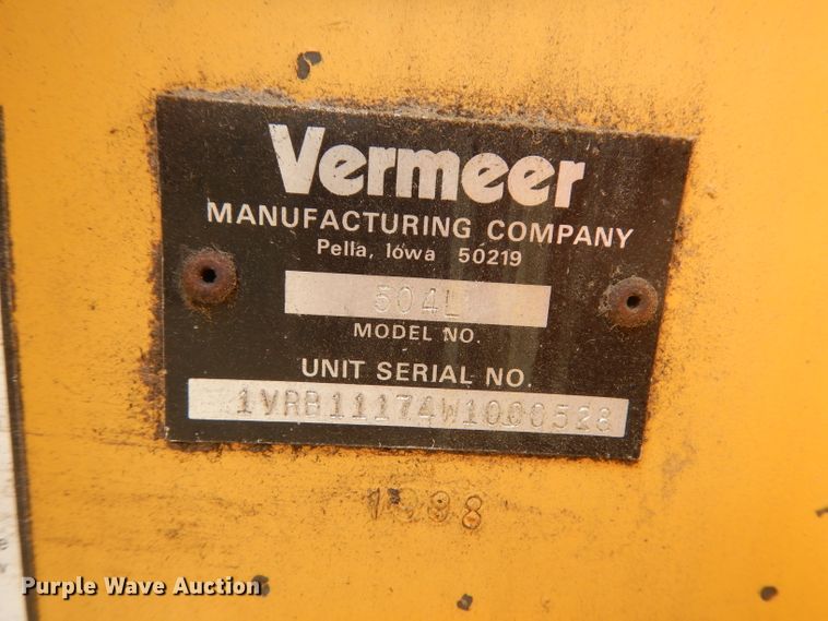image for item DI6529 1998 Vermeer 504L  round baler