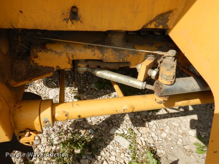 image for item DI6529 1998 Vermeer 504L  round baler