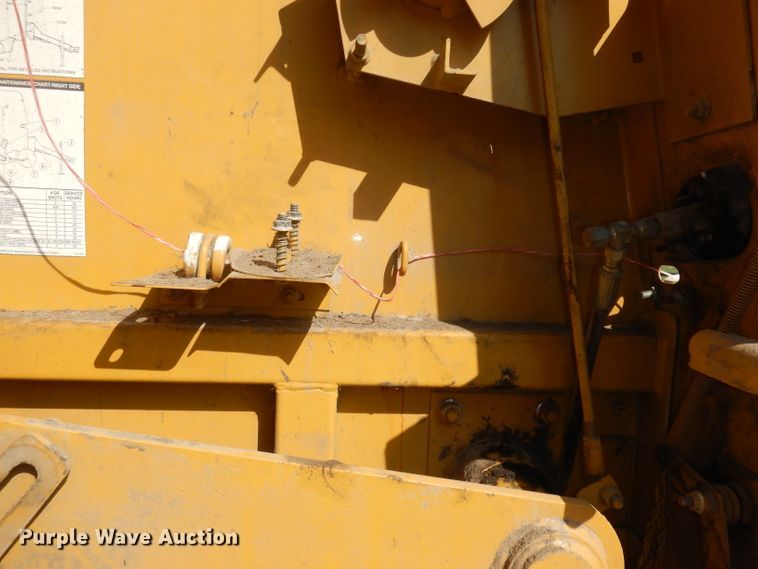 image for item DI6529 1998 Vermeer 504L  round baler