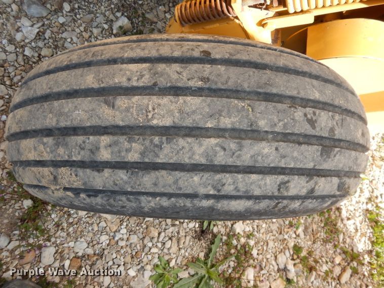 image for item DI6529 1998 Vermeer 504L  round baler