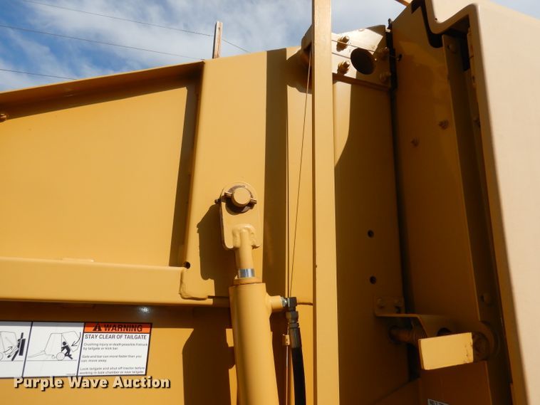 image for item DI6529 1998 Vermeer 504L  round baler