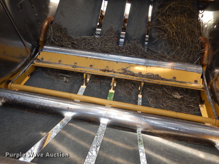 image for item DI6529 1998 Vermeer 504L  round baler