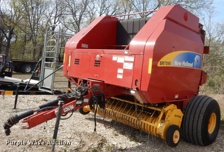 image for item DI6530 2012 New Holland BR7090  round baler