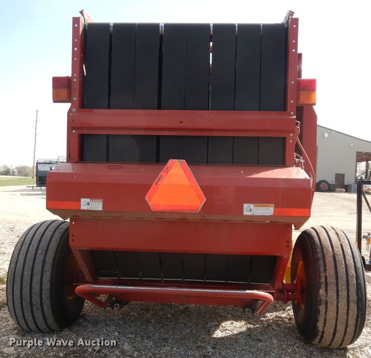 image for item DI6530 2012 New Holland BR7090  round baler