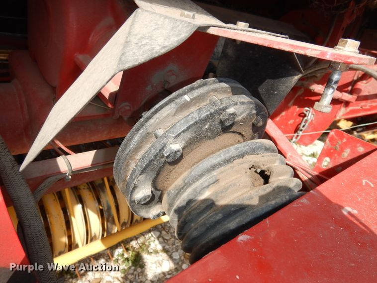 image for item DI6530 2012 New Holland BR7090  round baler