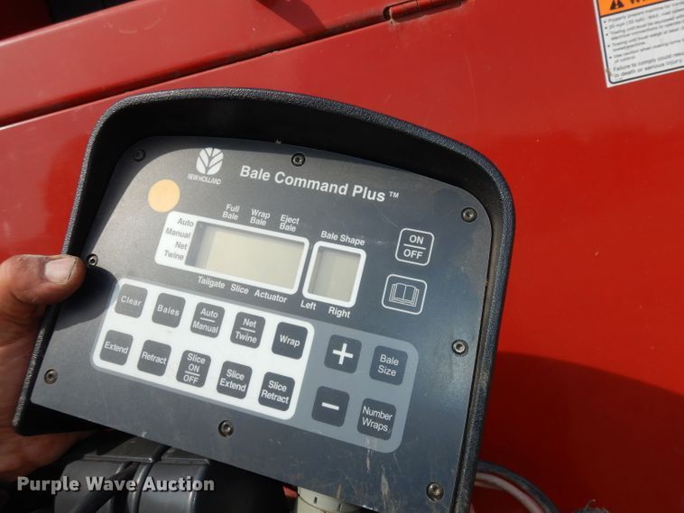 image for item DI6530 2012 New Holland BR7090  round baler