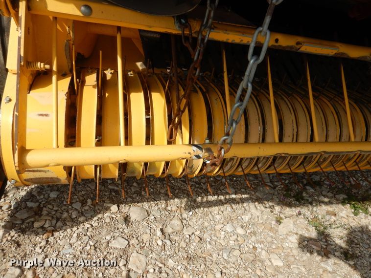 image for item DI6530 2012 New Holland BR7090  round baler