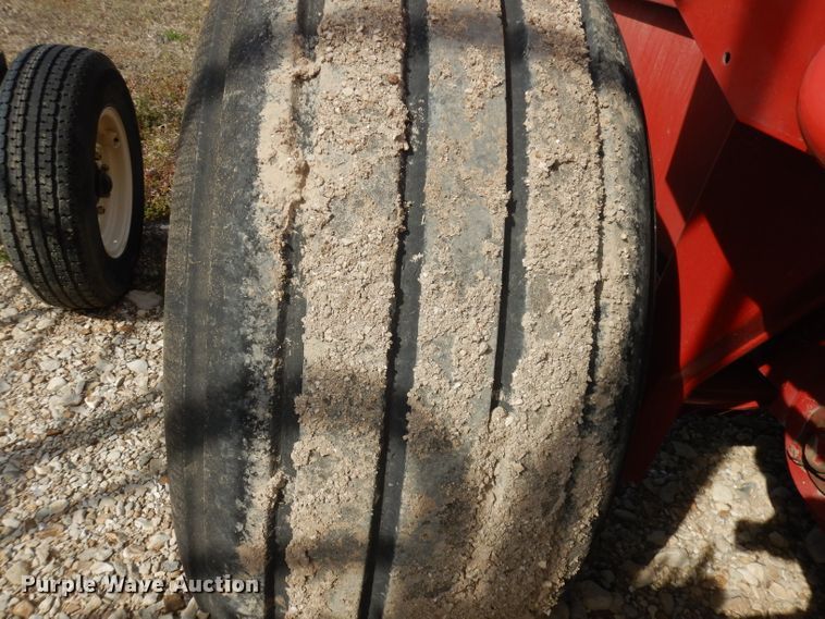 image for item DI6530 2012 New Holland BR7090  round baler