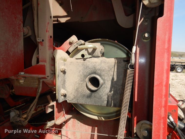 image for item DI6530 2012 New Holland BR7090  round baler