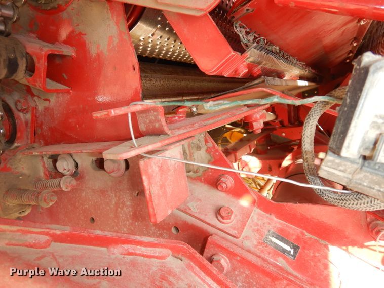 image for item DI6530 2012 New Holland BR7090  round baler