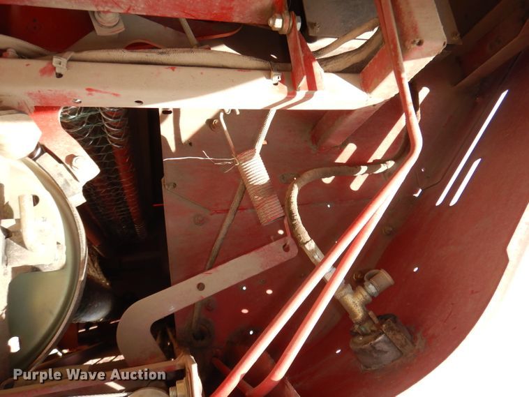 image for item DI6530 2012 New Holland BR7090  round baler