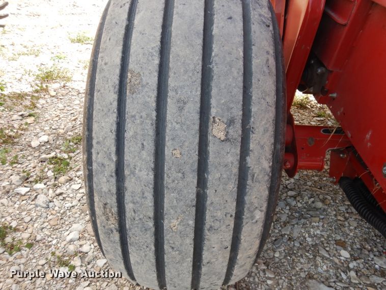 image for item DI6530 2012 New Holland BR7090  round baler