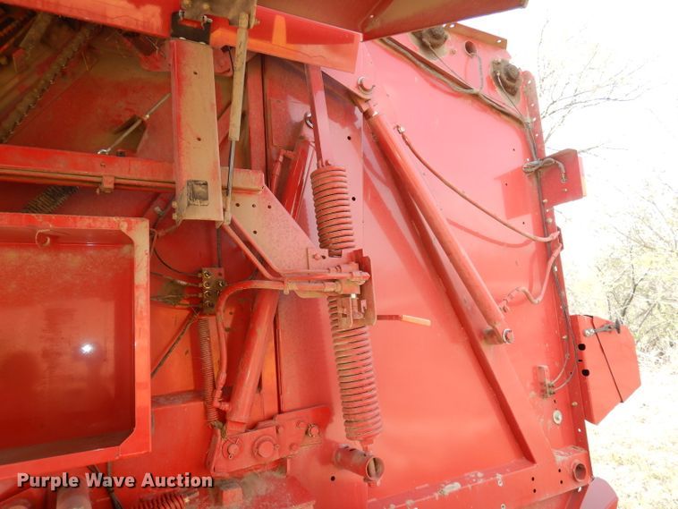 image for item DI6530 2012 New Holland BR7090  round baler