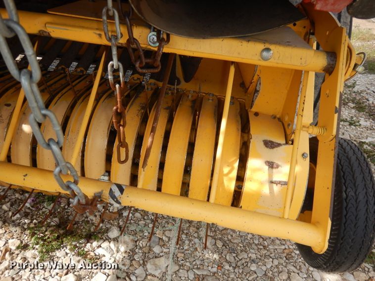 image for item DI6530 2012 New Holland BR7090  round baler