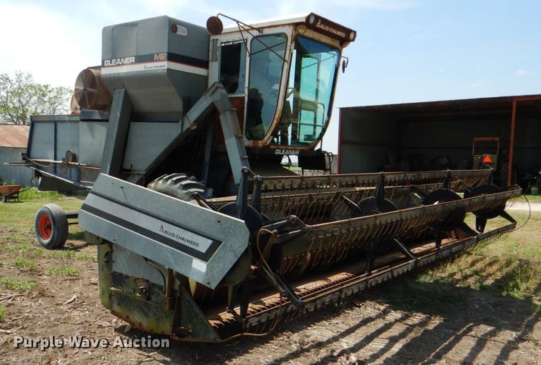 image for item DJ0769 Gleaner M2  combine