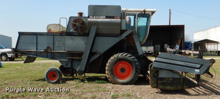 image for item DJ0769 Gleaner M2  combine