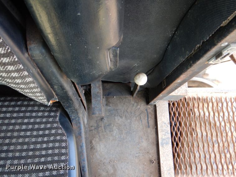 image for item DJ0769 Gleaner M2  combine