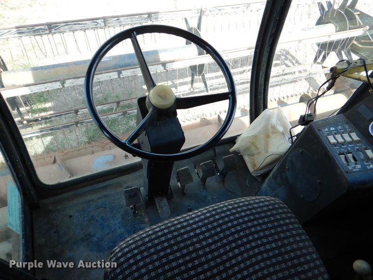 image for item DJ0769 Gleaner M2  combine