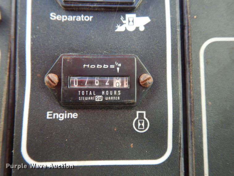 image for item DJ0769 Gleaner M2  combine