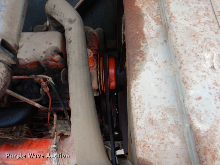 image for item DJ0769 Gleaner M2  combine