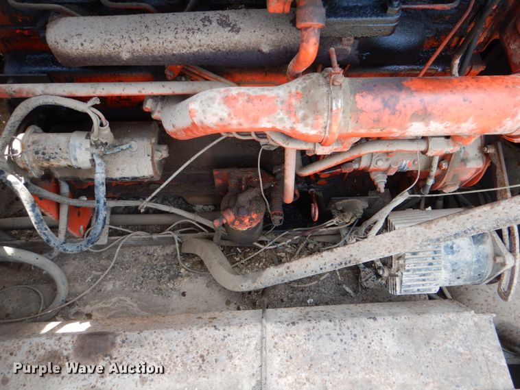 image for item DJ0769 Gleaner M2  combine