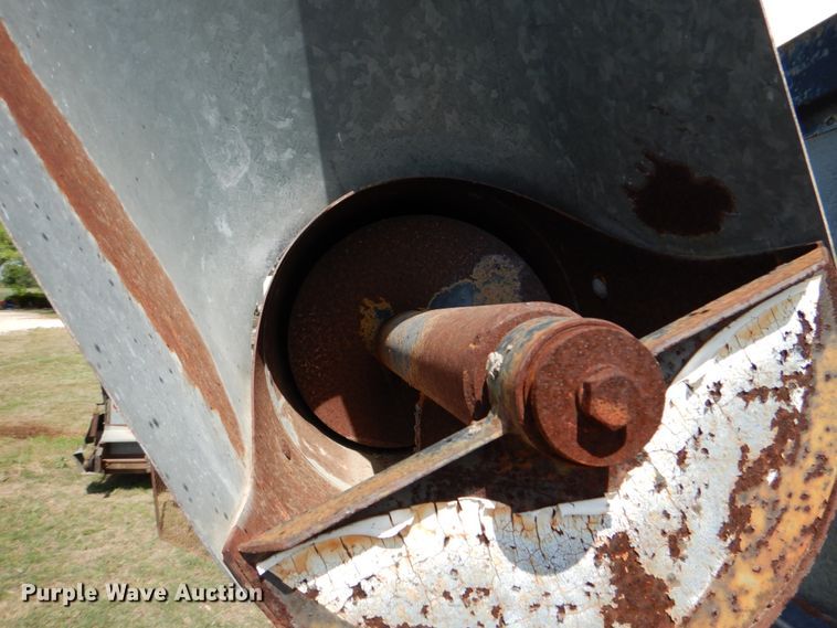 image for item DJ0769 Gleaner M2  combine