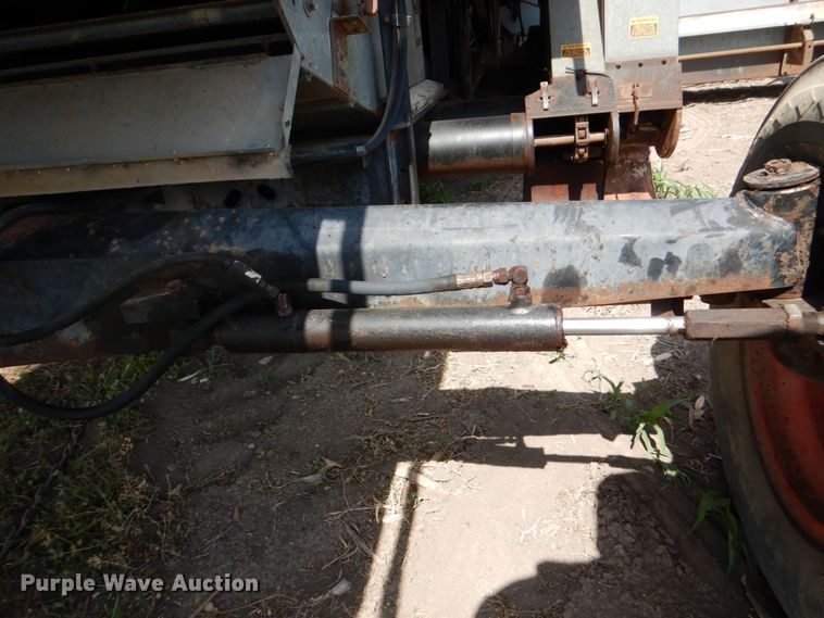 image for item DJ0769 Gleaner M2  combine