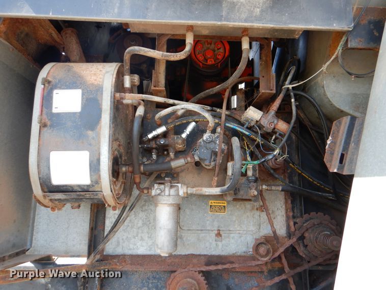 image for item DJ0769 Gleaner M2  combine