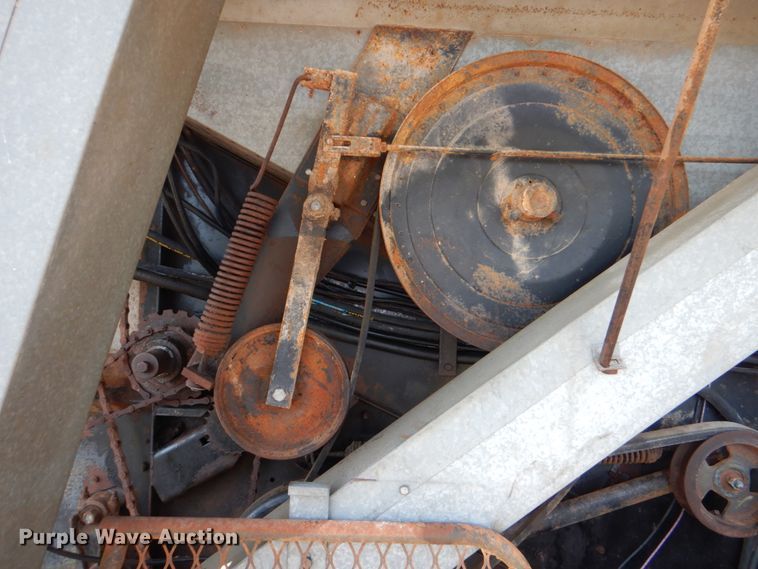 image for item DJ0769 Gleaner M2  combine